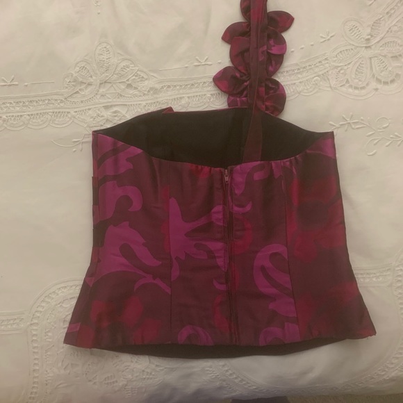 Top - Picture 4 of 4